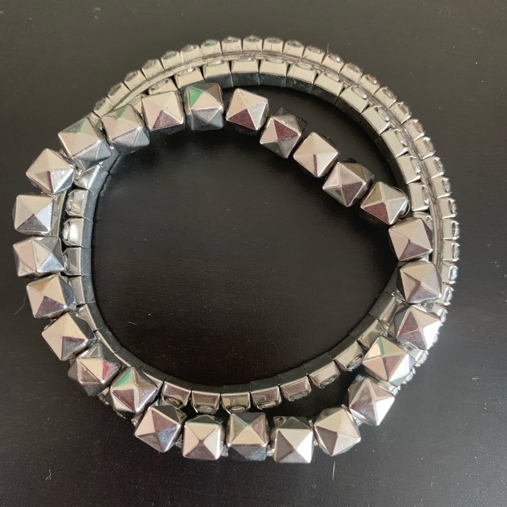 Fashion jewelry bracelet stack- silver/crystal